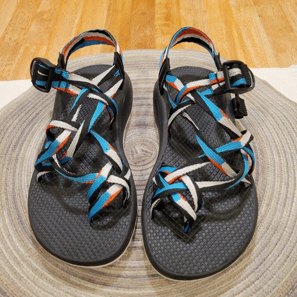 🆕️NWOT~ CHACO WOMEN'S SANDALS - Picture 2 of 9